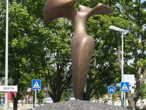 Oliver Ritter "Phönix" (2008) seit 2009 in Eschborn