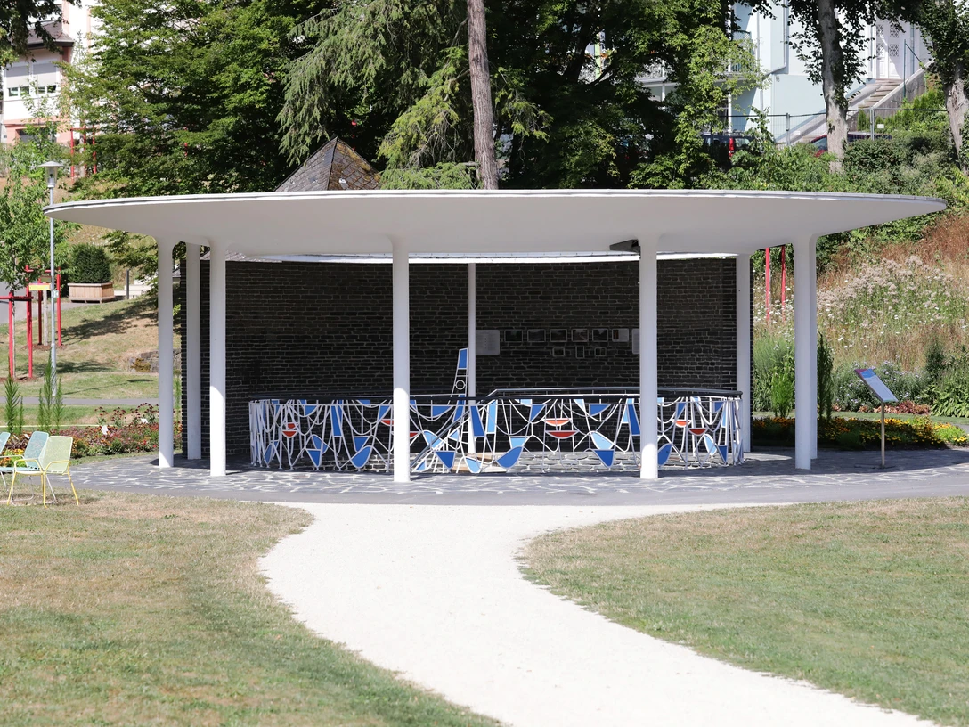 Stahlbrunnen im Kurpark Bad Schwalbach