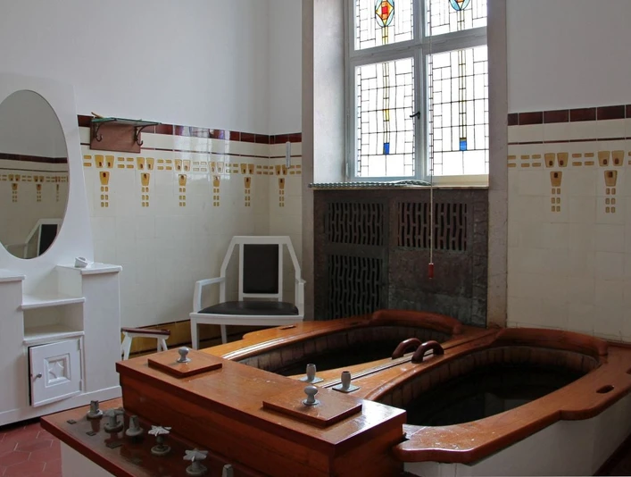 Jugendstilforum - Badezelle