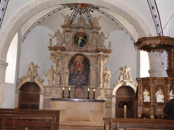 Innenraum Kluskirche Giershagen