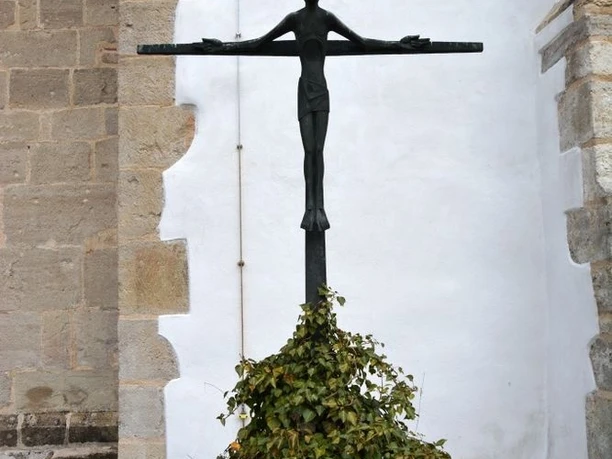 Kluskirche Giershagen - Kreuz