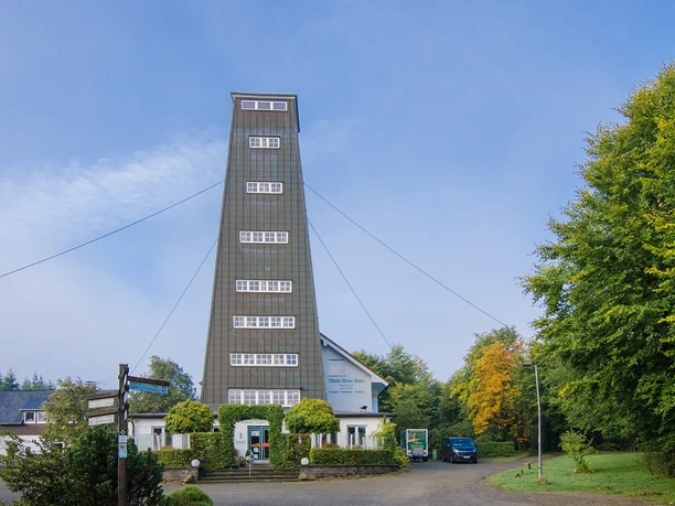 Rhein-Weser-Turm Blick auf den Rhein-Weser-Turm