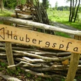 Holzschild Hausbergspfad