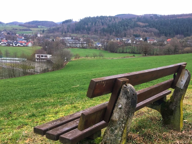 Bank am Weg