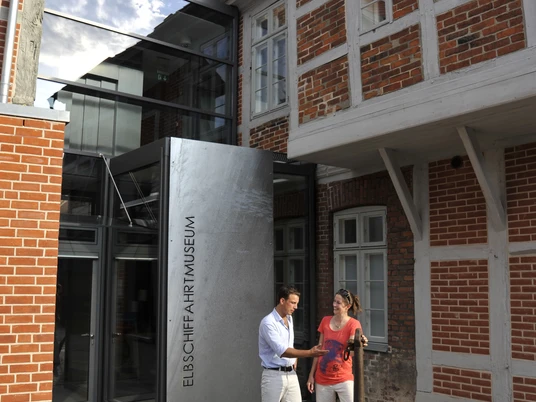 3_0128_Elbschifffahrtsmuseum©photocompany.jpg