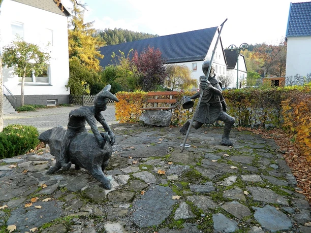 Das Fickeltünnesdenkmal in der Allendorfer "Altstadt"