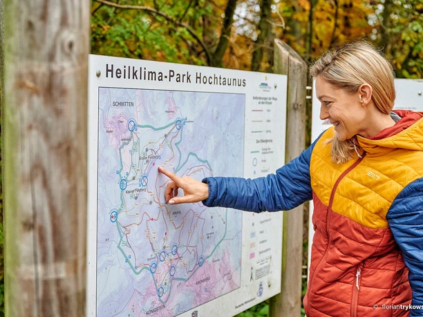 Infotafel für den Heilklimapark Hochtaunus
