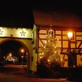 Weihnachtliches Stadttor