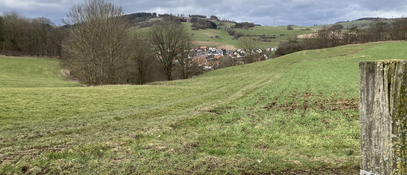Blick auf Eimelrod vom E4