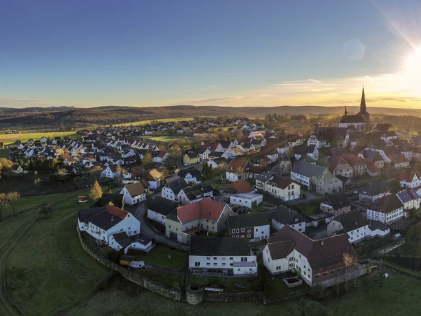 Blick auf das Bergdorf Kallenhardt Blick auf das Bergdorf Kallenhardt