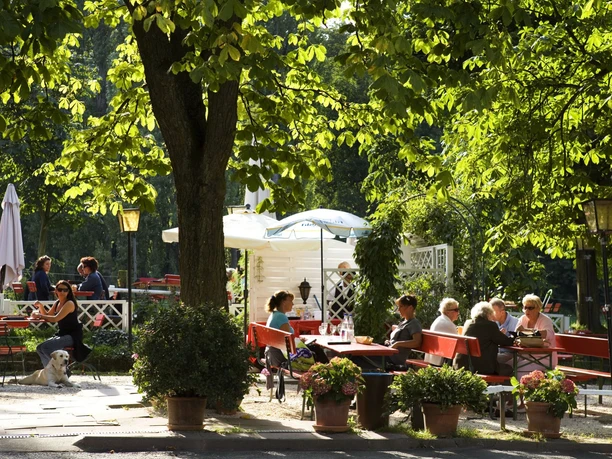 Außenterassse des Gimbacher Hofs