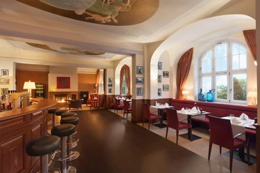 Raffaels Bar im Falkenstein Grand