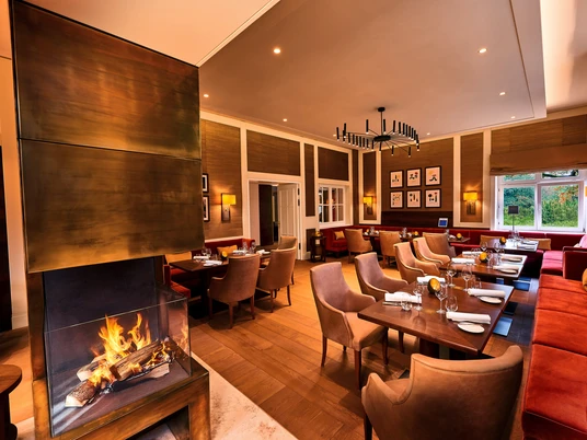 Restaurant Villa Rothschild Grill & Health Bibilothek