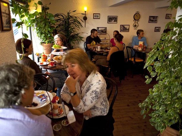 Gemütliches Ambiente im Café Bonjour