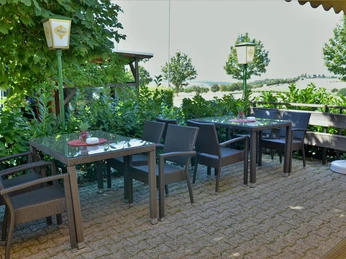 Biergarten mit herrlicher Aussicht