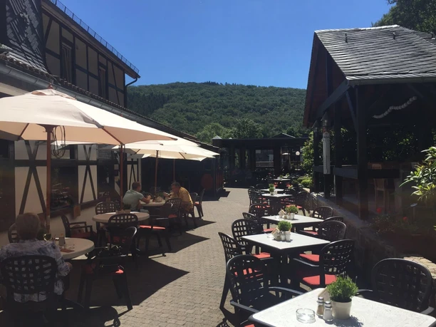 Terrasse Wambacher Mühle