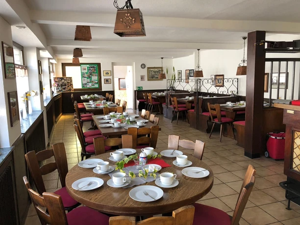 Der Gastraum der VolksWirtschaft-Lindenhof