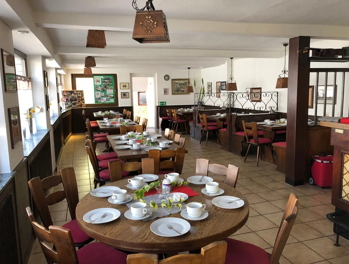 Der Gastraum der VolksWirtschaft-Lindenhof