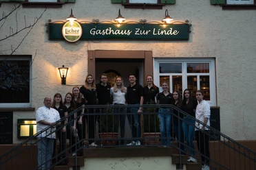 Gasthaus "Zur Linde" und Team