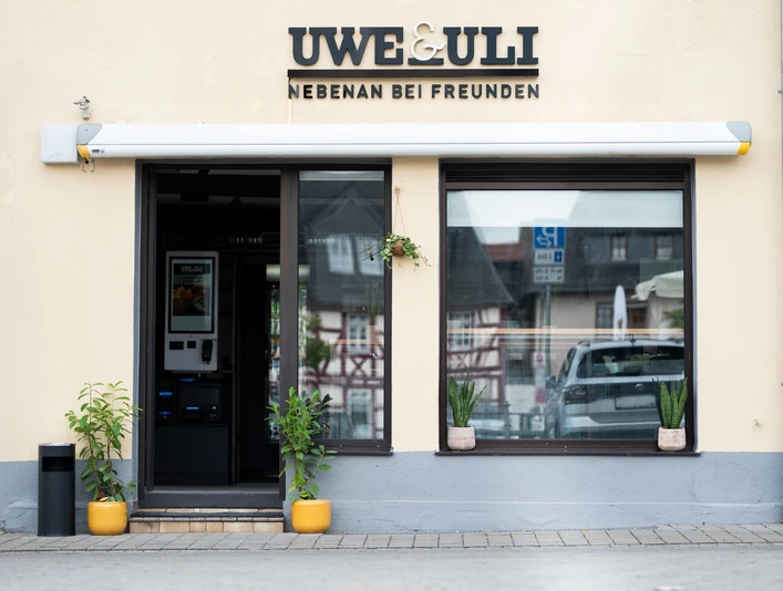 Uwe & Uli - Nebenan bei Freunden