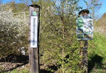 Start des Keltenrundwanderwegs am Taunus-Informationszentrum