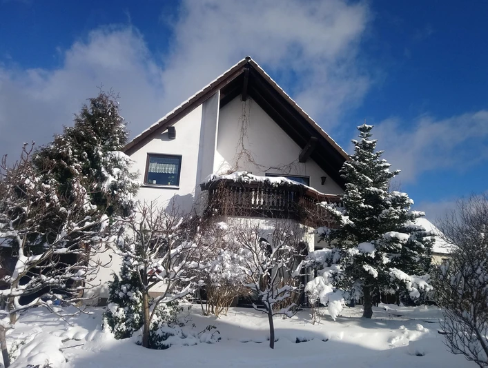 Gebäudeansicht/Winter