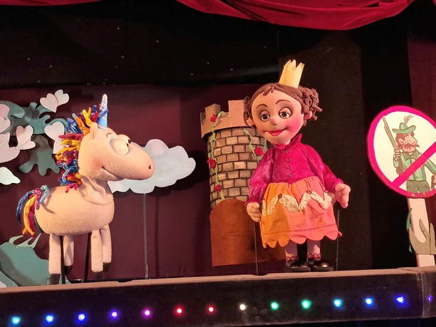 Pressefoto BE Das NEINhorn 3.jpg