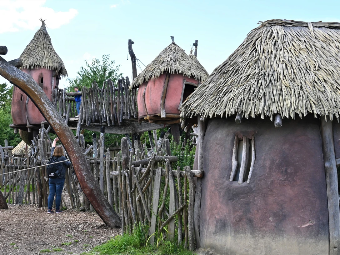 Spielplatz im Zoo Spielplatz im Zooplayground at the zooSpeeltuin in de dierentuinLegeplads i zoologisk have