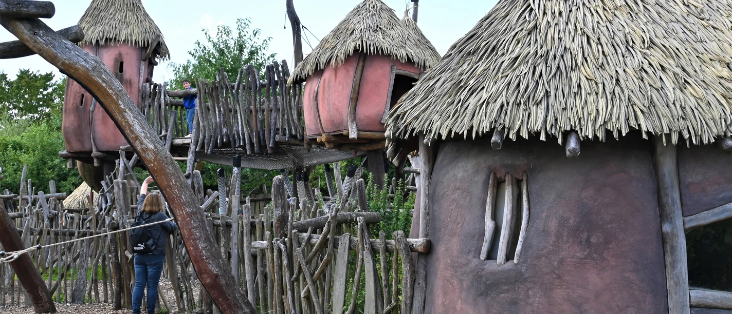 Spielplatz im Zoo Spielplatz im Zoo