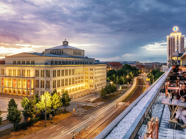 Blick von der Eventlocation Felix Rooftop Bar | Leipzig Convention Bureau Blick von der Eventlocation Felix Rooftop Bar - präsentiert vom Leipzig Convention Bureau