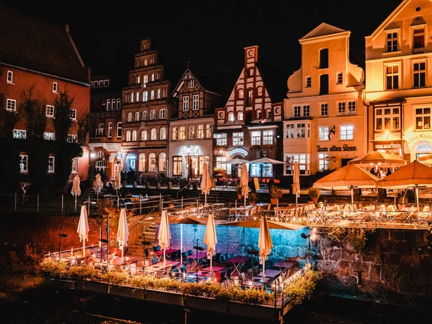 Nacht der Clubs_Stint_©-EXC Media Kilian Bertram.jpg Lüneburg smelt at night