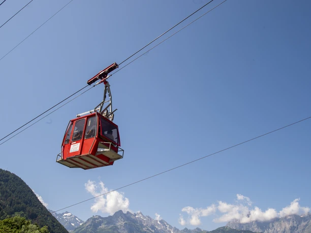 Seilbahn Ruogig © perretfoto.ch.jpg