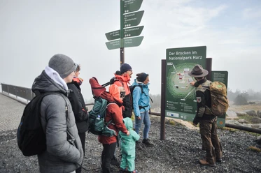 Rangerfuehrung_Brockenrundweg-NationalparkHarz-SebastianBerbalk02.jpg