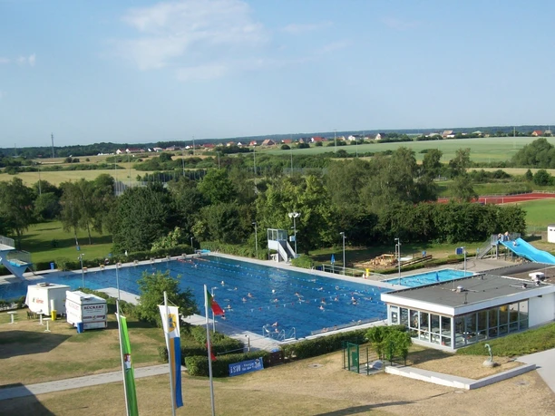 Freibad_Fallersleben.jpg