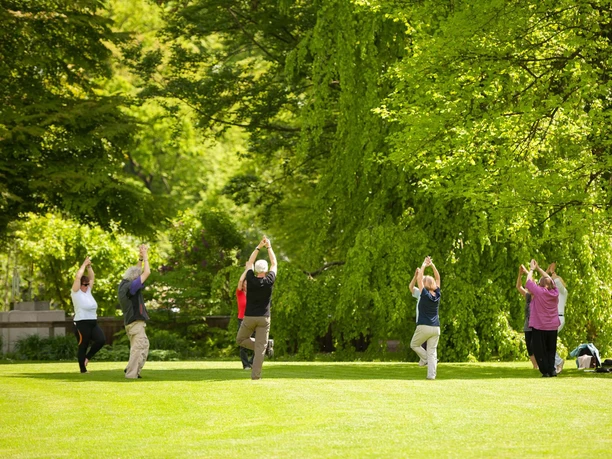 Afterwork-Yoga-Stunde-Kurpark-Bad-Aibling.jpg