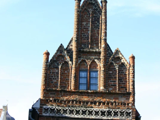 011_Lateinschule_Giebel