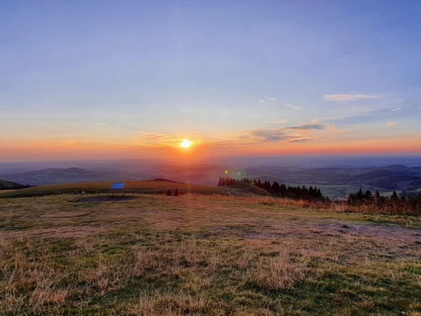 Sonnenuntergang Wasserkuppe 2 kl
