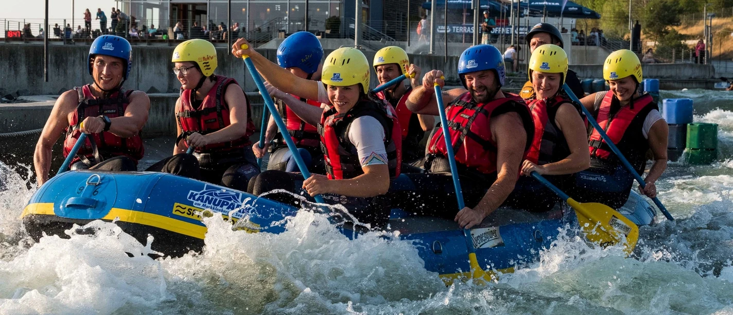Rahmenprogramm Wildwasser-Rafting im Kanupark Markkleeberg bei Leipzig | Leipzig Convention Bureau Rahmenprogramm Wildwasser-Rafting im Kanupark Markkleeberg bei Leipzig – präsentiert vom Leipzig Convention Bureau