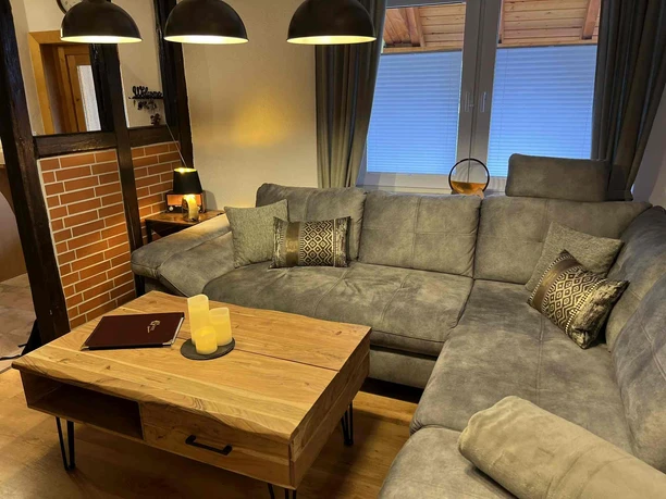 Ferienhaus Hüttenblick - Ferienwohnung Seidenglanz in Harzgerode OT Straßberg - Wohnzimmer