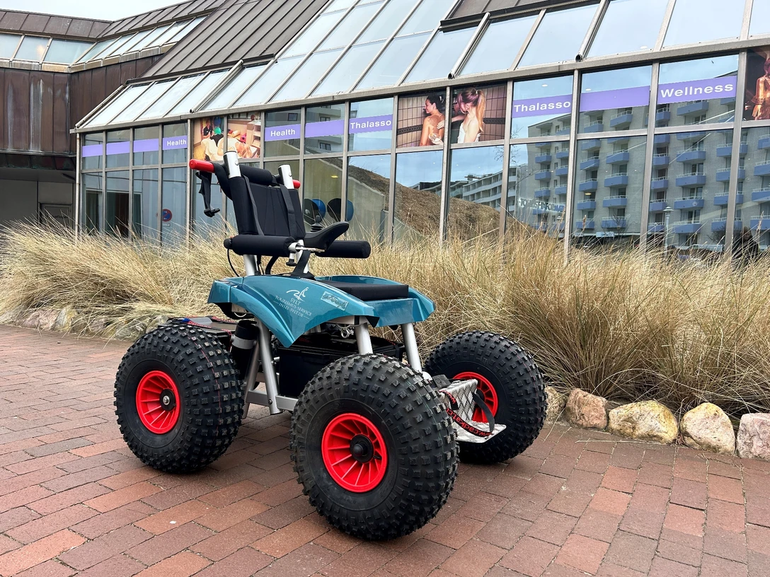 strandrollstuhl-elektrisch-sylt-westerland.jpg