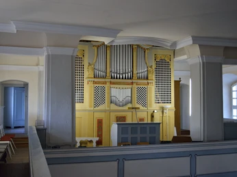 Blick auf die Jehmlich Orgel in der Katharinenkirche Naundorf