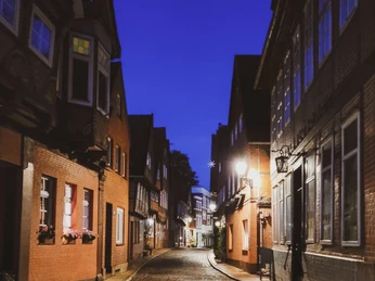 Abendstunde in der Altstadt von Lauenburg