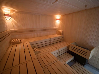 Sauna SaunaSaunaSaunaSauna
