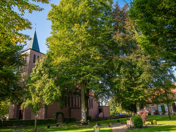 St. Antonius und Gerhard Majella Kirche St. Antonius und Gerhard Majella Kirche