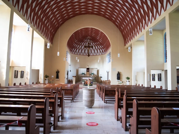 St. Antonuis und Gerhard Majella Kirche St. Antonuis und Gerhard Majella Kirche