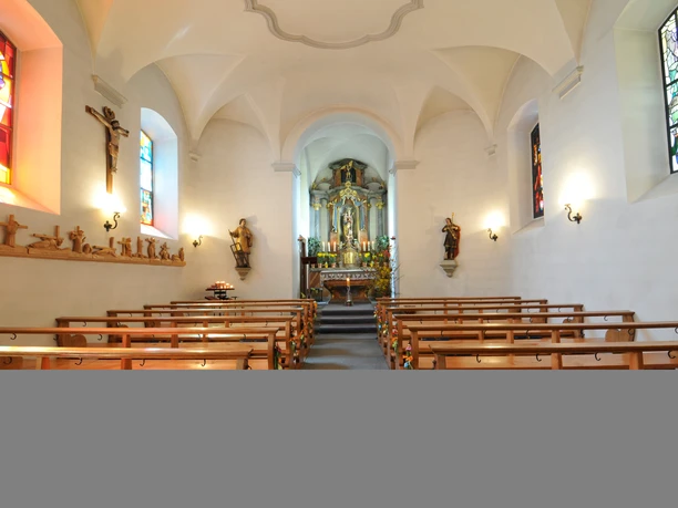 Felsenkapelle Innenansicht.jpg