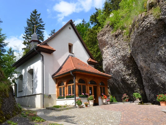 Felsenkapelle Aussenansicht.JPG