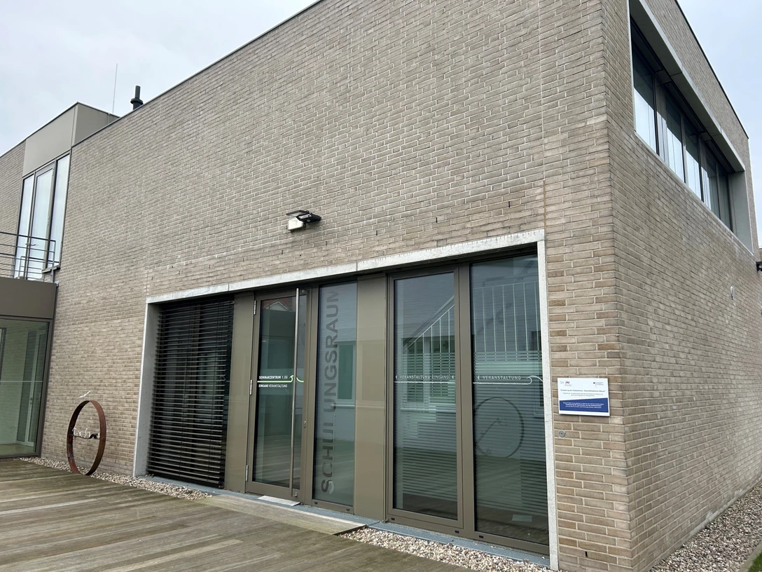 Eingang Schulungsraum.jpg