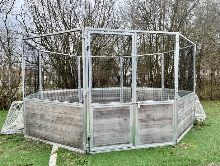 Multifunktionshalle_Außenbereich_Minispielfeld Soccer Court © Einbeck Tourismus.jpg