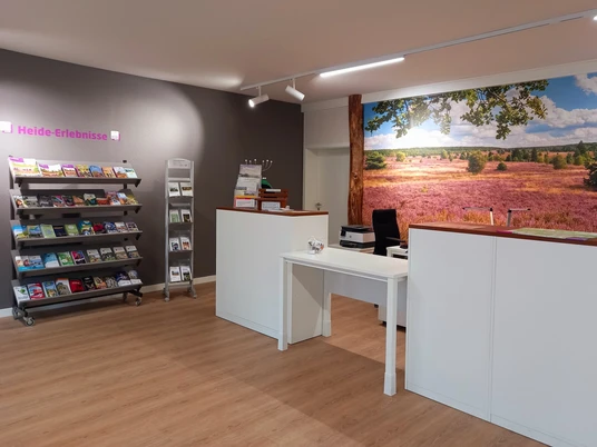 Tourist-Information Undeloh - Innenaufnahme.jpg